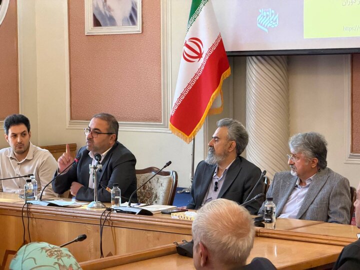 فردوسی، دین‌مدار خردگرا بود
