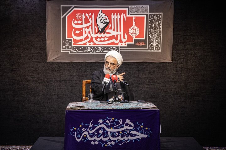 خونخواهی رهبر شهید؛ تضمین‌کننده حیات و هویت جامعه اسلامی