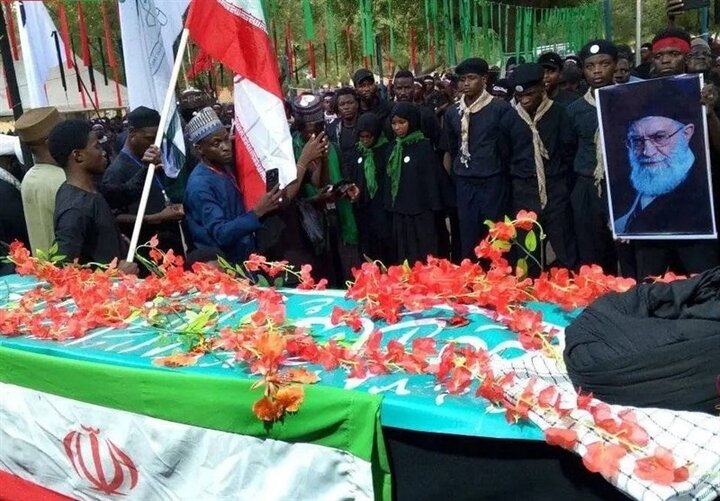 تشییع نمادین پیکر رهبر شهید انقلاب اسلامی در نیجریه+ تصاویر 